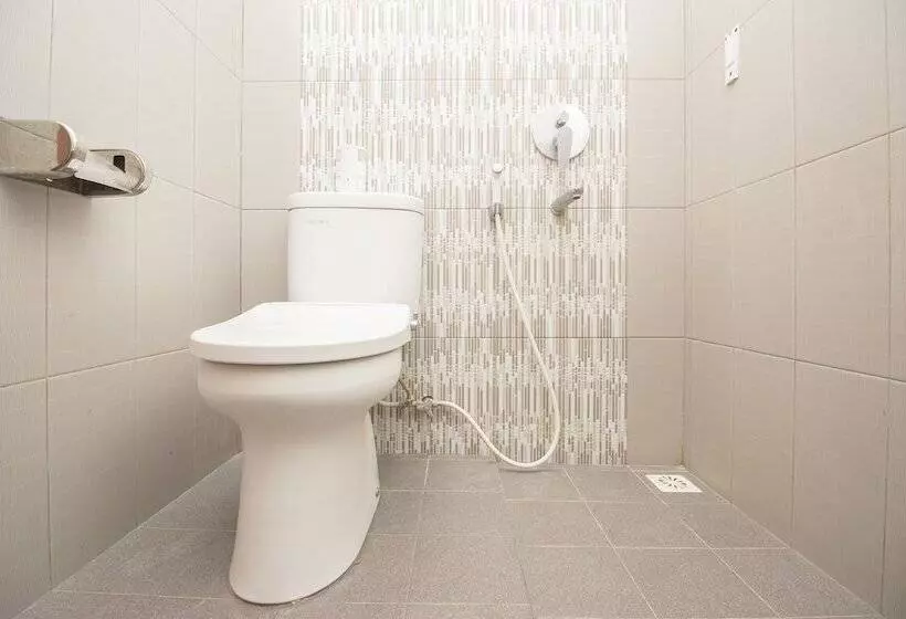 Hotelli Collection O 1061 Aliya Homestay