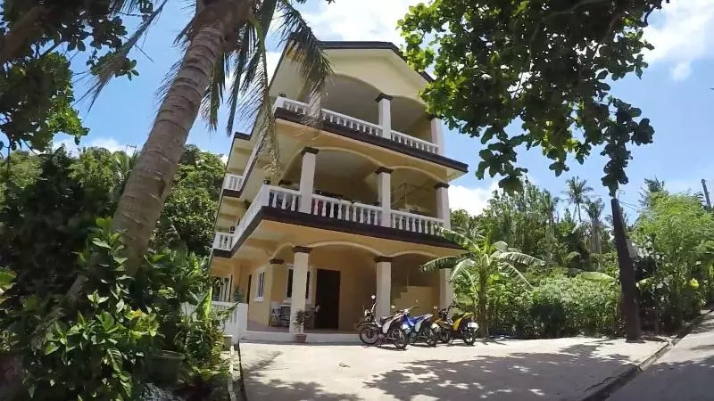 Hotelli Dive Batanes Lodge And Restaurant