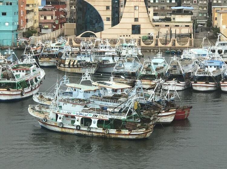 هتل Dolphin Ras El Bar