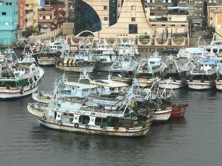 هتل Dolphin  Ras El Bar