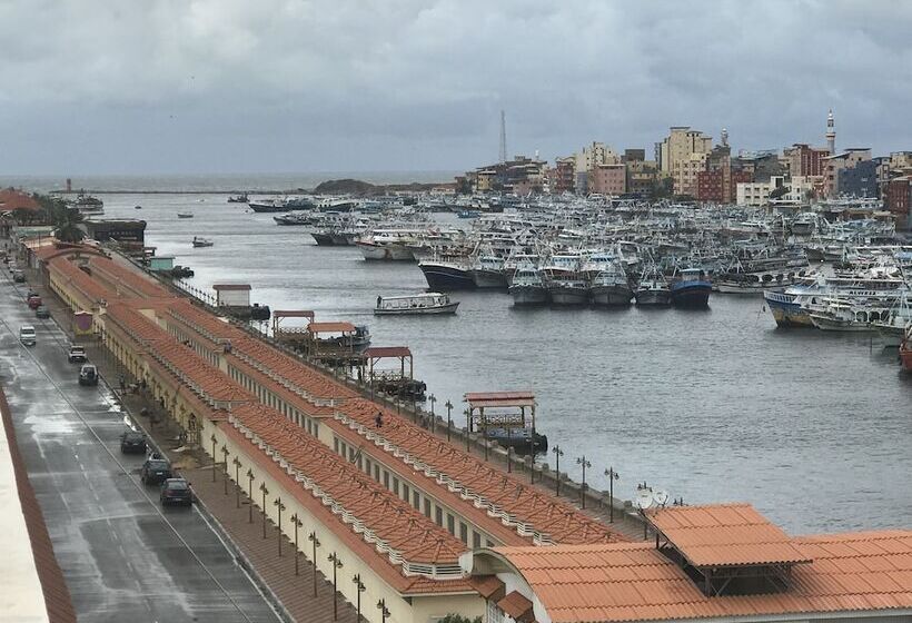 هتل Dolphin Ras El Bar