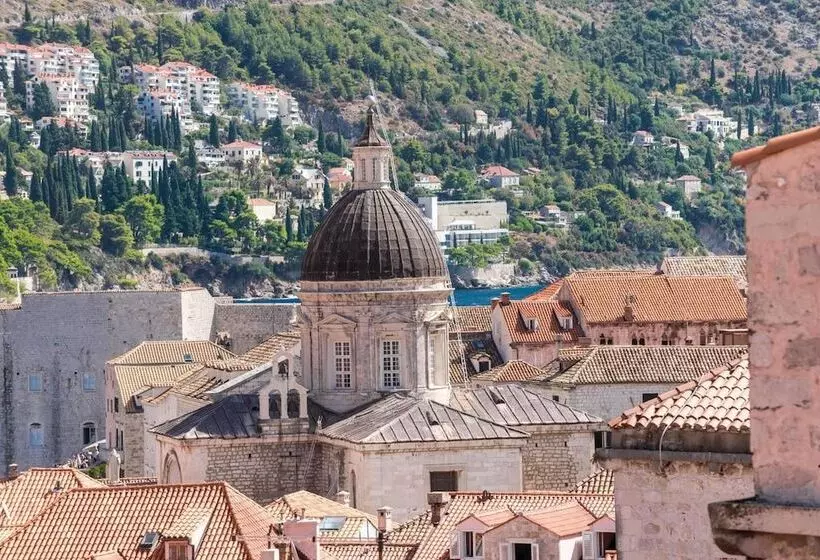 هتل Euroadria Residence