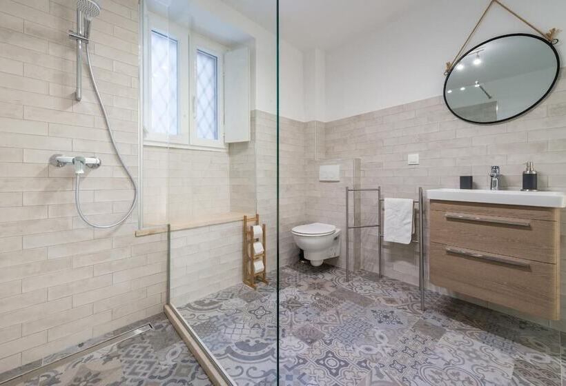 هتل Euroadria Residence