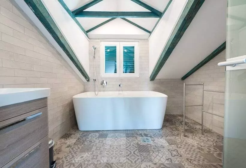 هتل Euroadria Residence