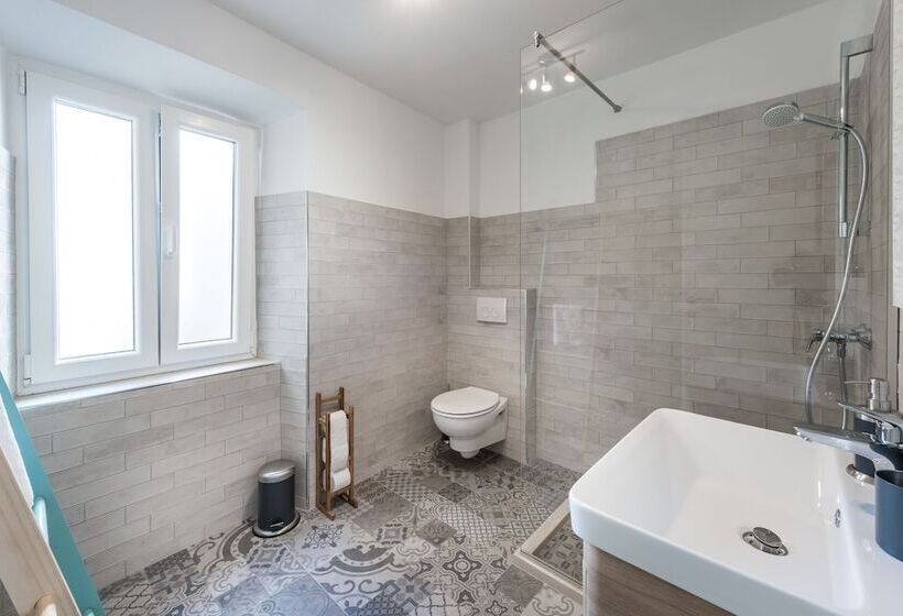 هتل Euroadria Residence