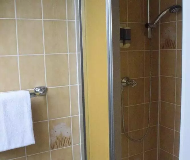 ホテル Gasthof Zur Traube