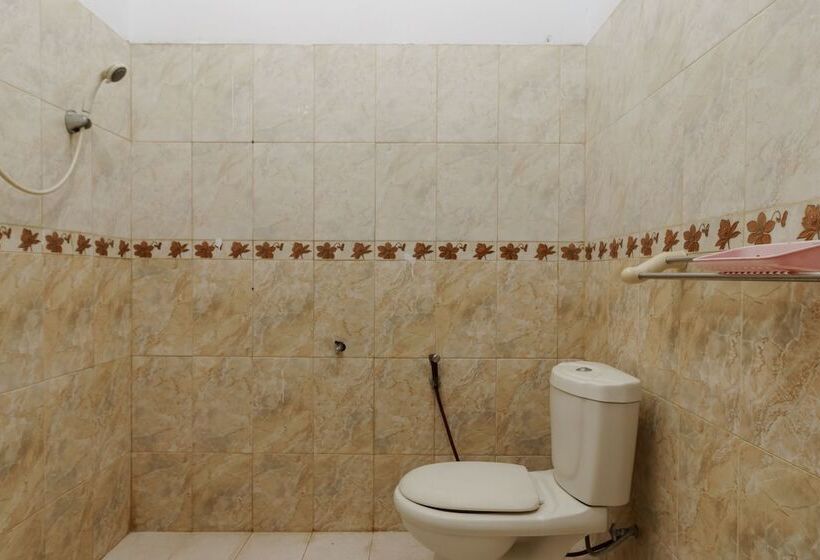 بنسيون Reddoorz Near Jalan Mayjen Sutoyo Bengkulu