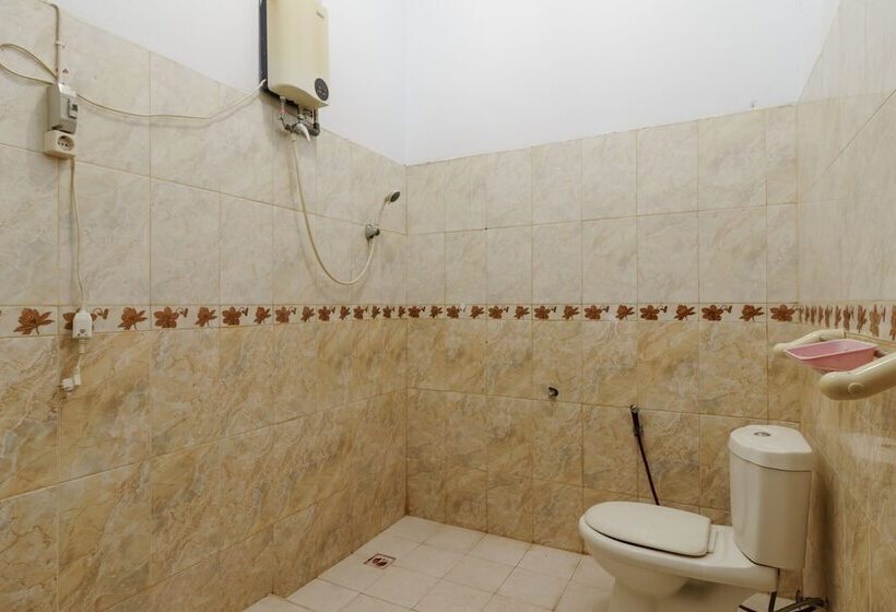 بنسيون Reddoorz Near Jalan Mayjen Sutoyo Bengkulu