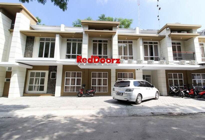 بنسيون Reddoorz Near Jogja City Mall 3