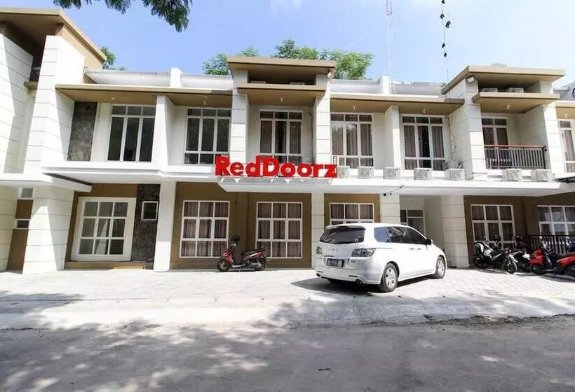 Majatalo Reddoorz Near Jogja City Mall 3