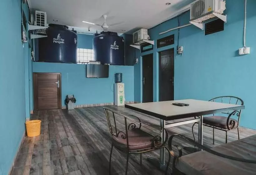 Majatalo Reddoorz Near Rsud Koja