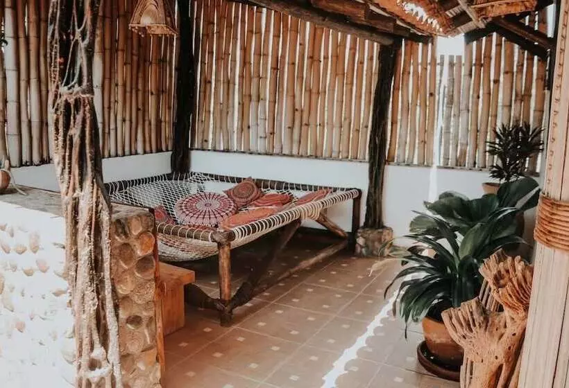 Hotelli Casa De Olas Boutique
