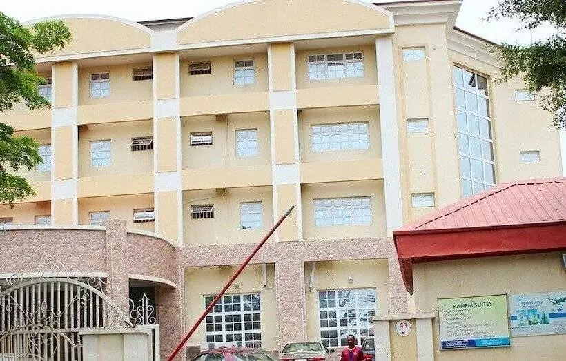 هتل Kanem Suites