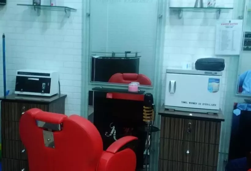 هتل Kanem Suites