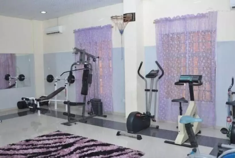 هتل Kanem Suites
