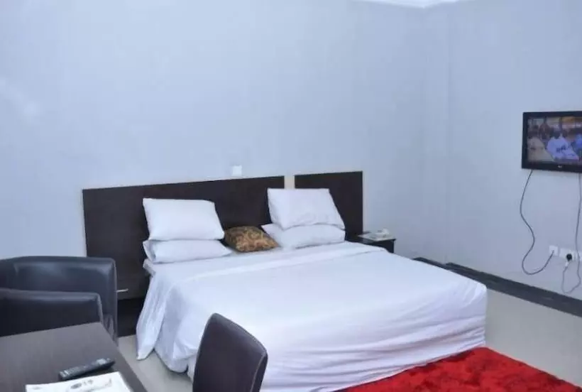 هتل Kanem Suites