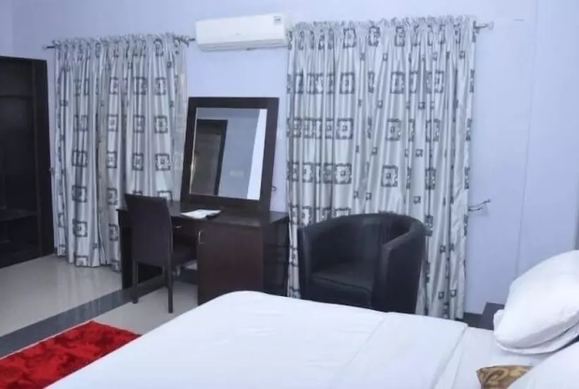 هتل Kanem Suites