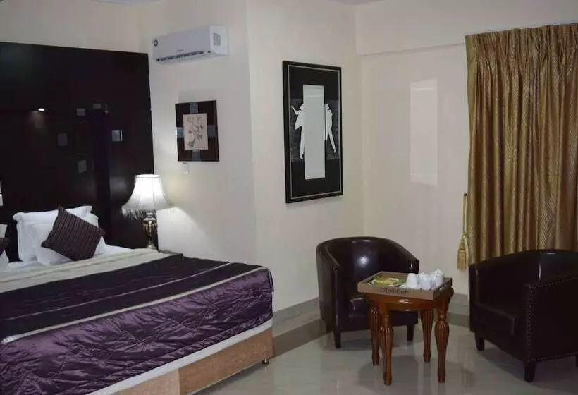 هتل Kanem Suites