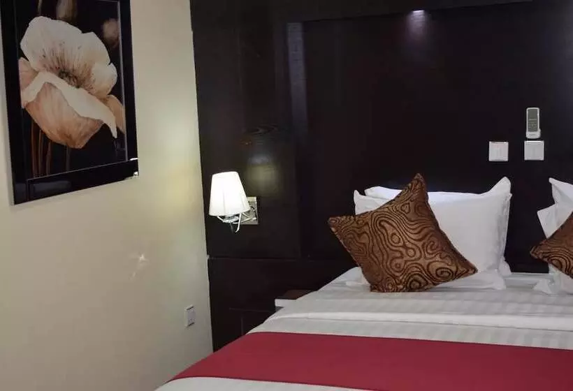 هتل Kanem Suites