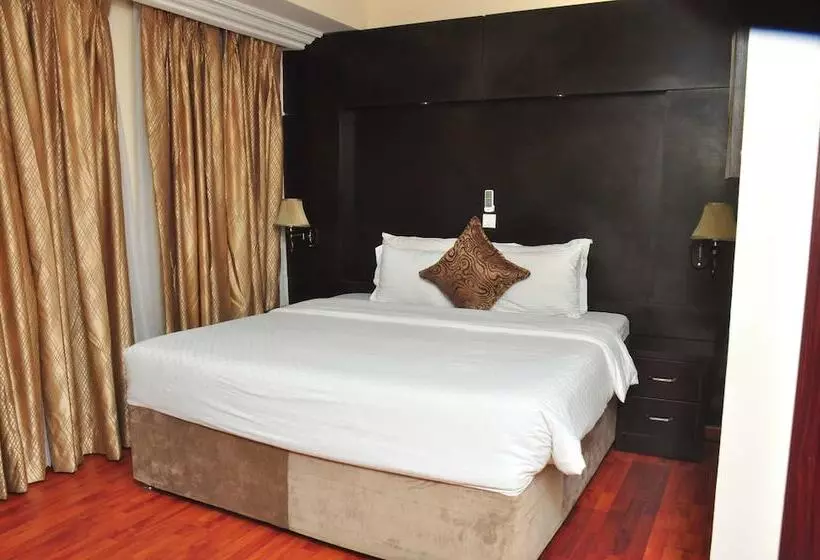 هتل Kanem Suites