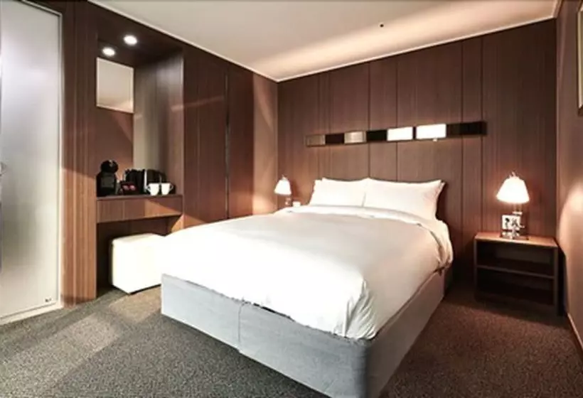 Hotelli New Raon Stay