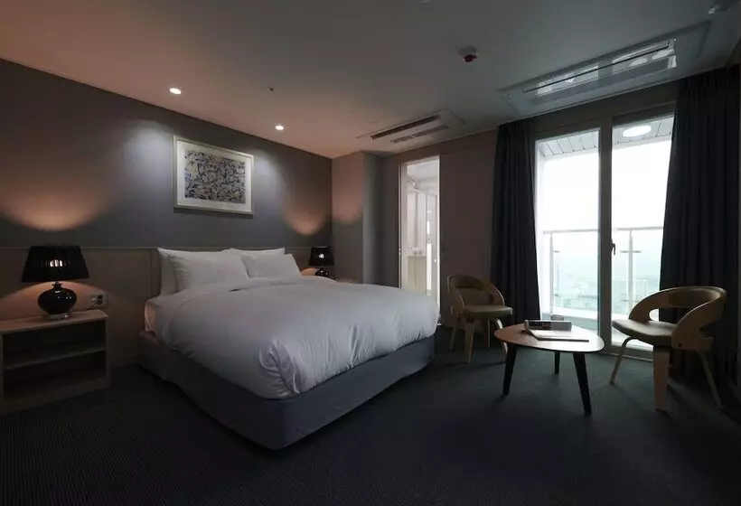 Hotelli New Raon Stay