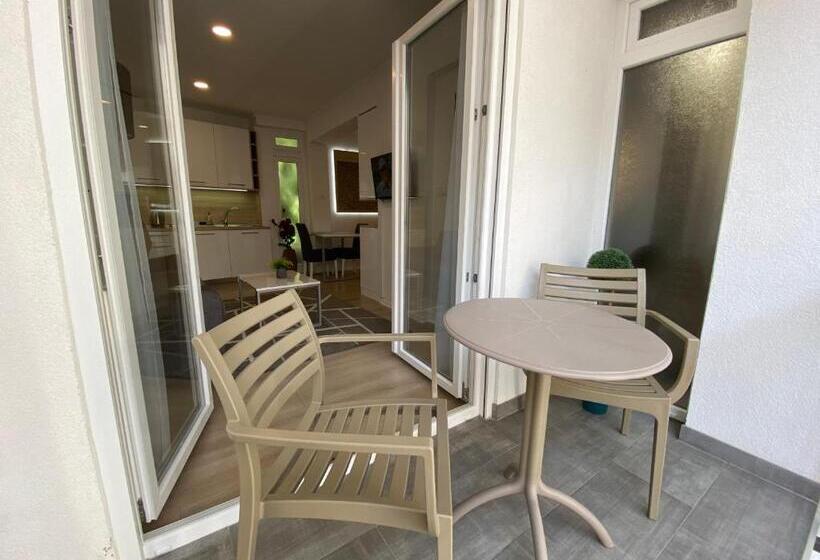 پانسیون Apartments & Rooms Mostar Story