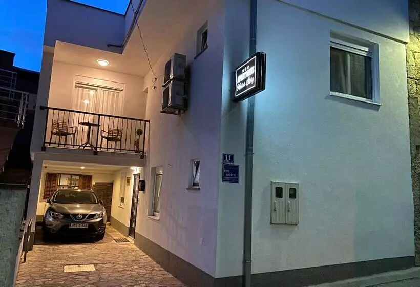پانسیون Apartments & Rooms Mostar Story