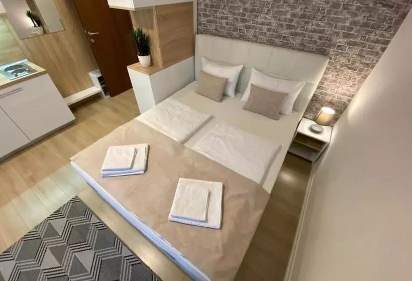 پانسیون Apartments & Rooms Mostar Story