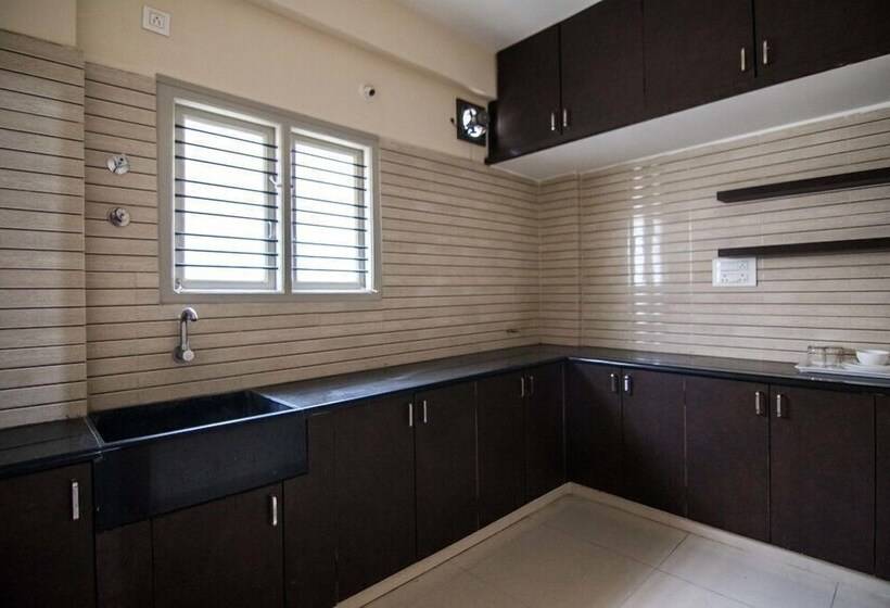 Stayvel Service Apartments