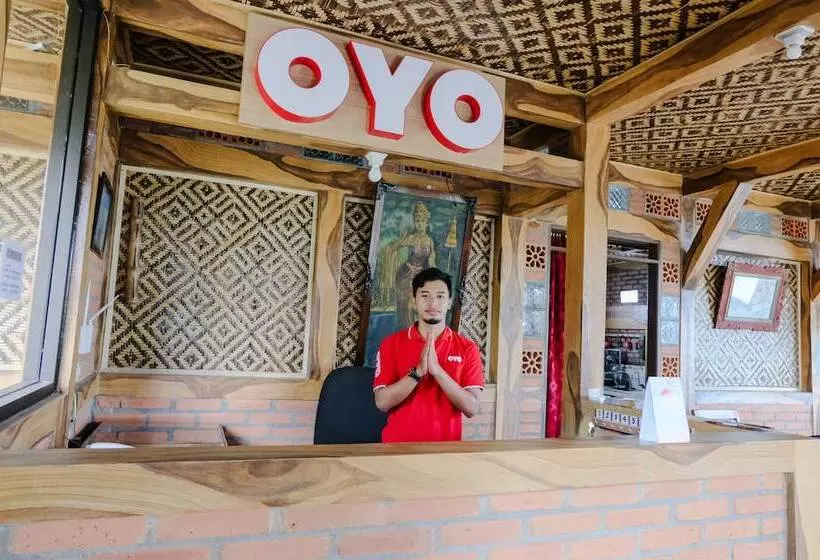 ユースホステル Oyo 774 Villa 007 Sengkaling