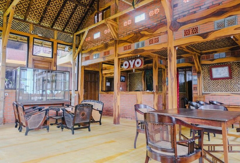 호스텔 Oyo 774 Villa 007 Sengkaling