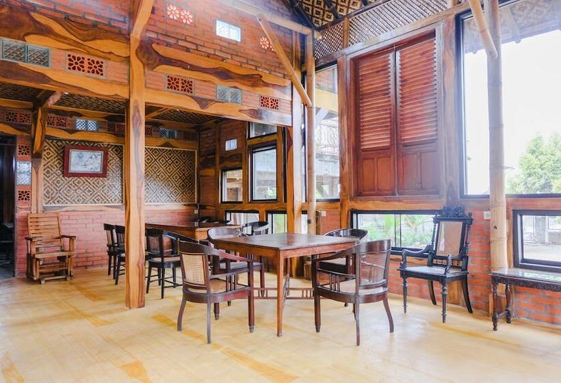 호스텔 Oyo 774 Villa 007 Sengkaling