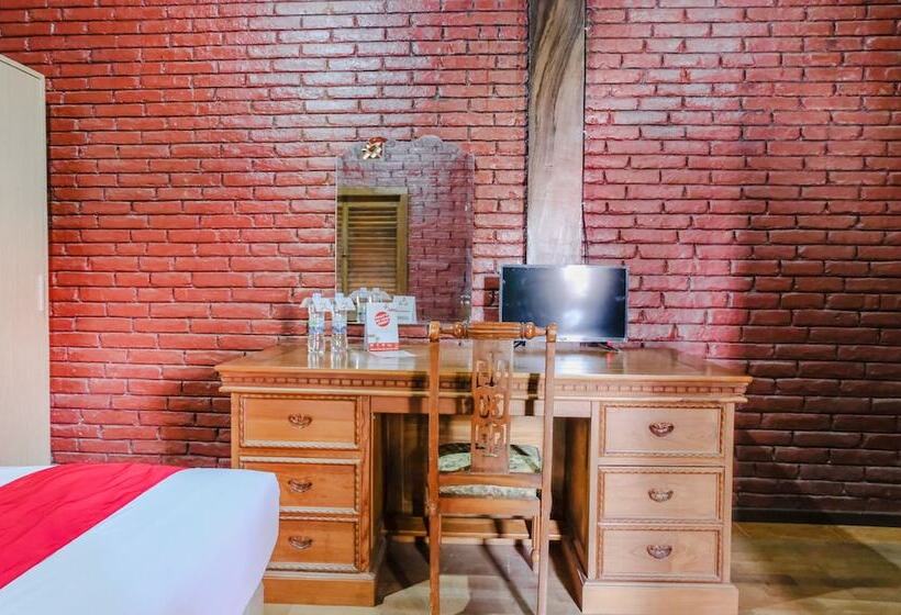 호스텔 Oyo 774 Villa 007 Sengkaling