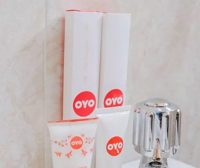 ユースホステル Oyo 774 Villa 007 Sengkaling