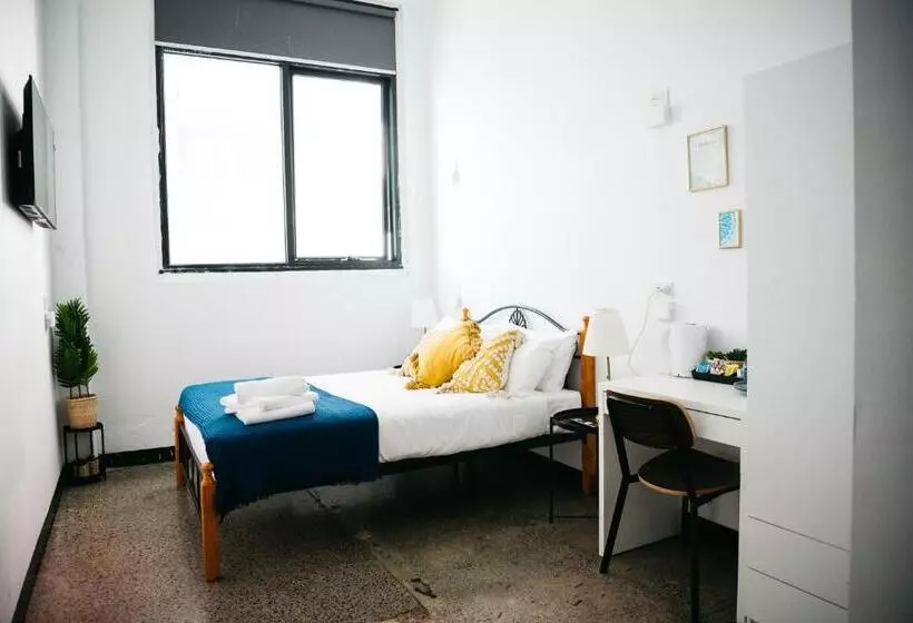 هاستل The Village Cairns