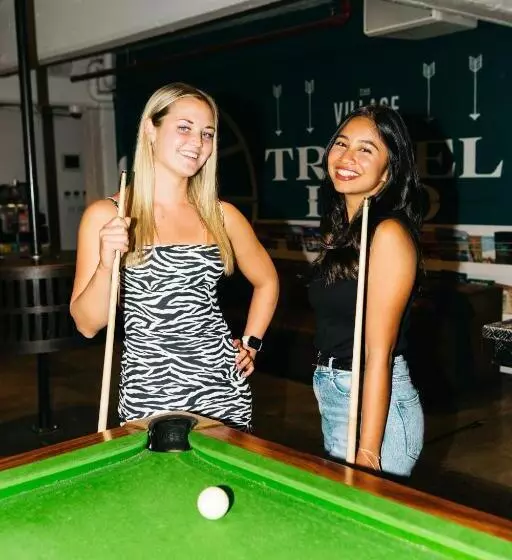 هاستل The Village Cairns