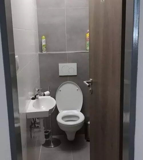 هاستل White Coral Club