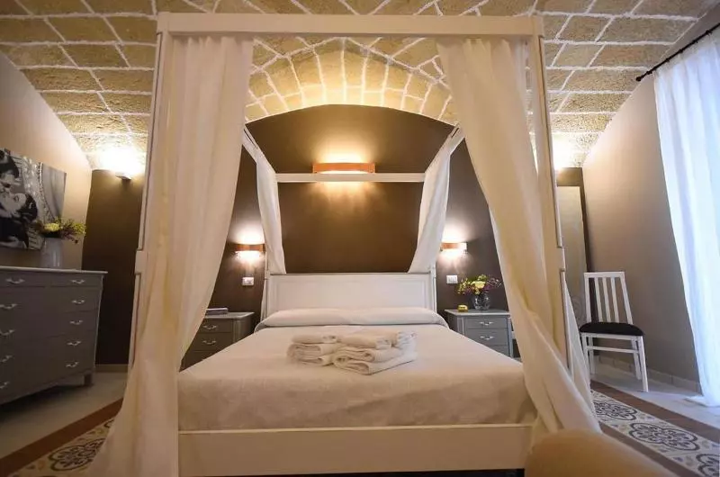 B&b Laura  Luxury Rooms
