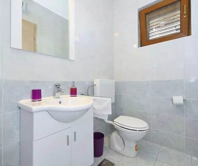 Be Bu Mar Apartments