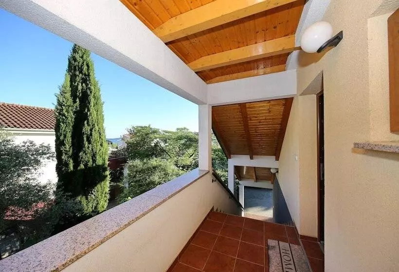 Be Bu Mar Apartments