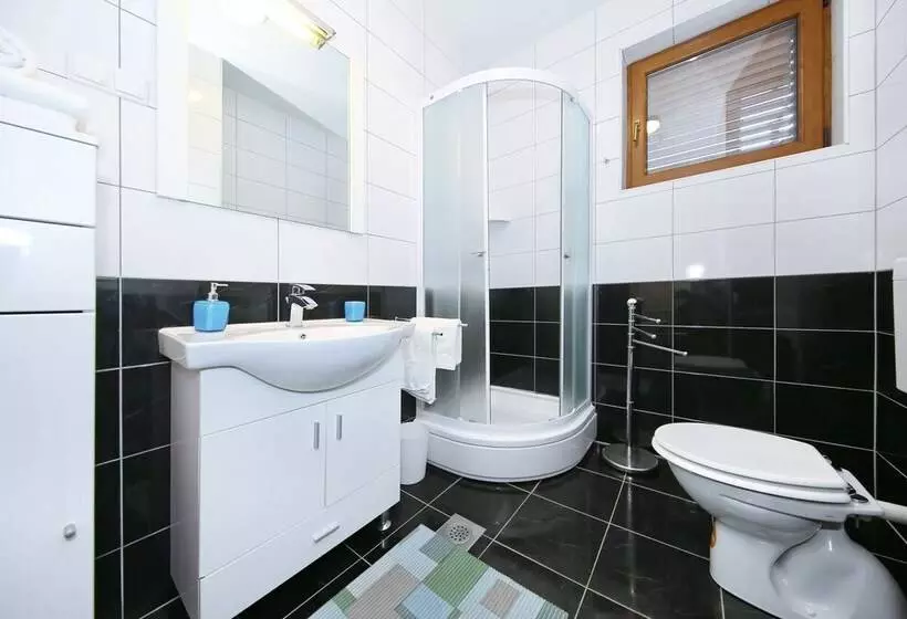 Be Bu Mar Apartments