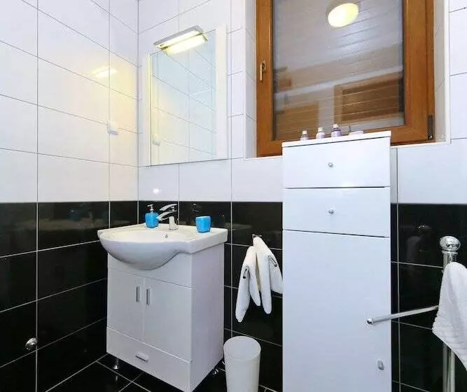 Be Bu Mar Apartments