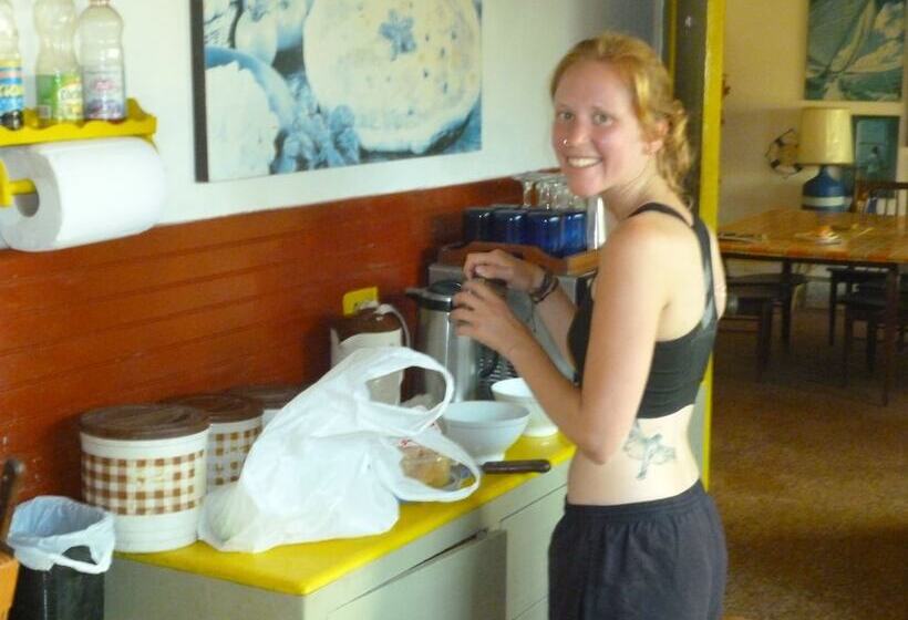 Hostal Merlin Punta Hermosa