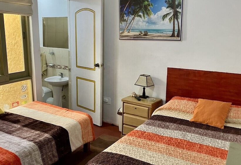 Hostal Merlin Punta Hermosa