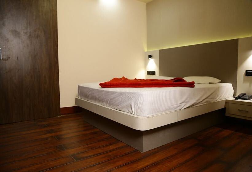 בית מלון כפרי Aangan Regency