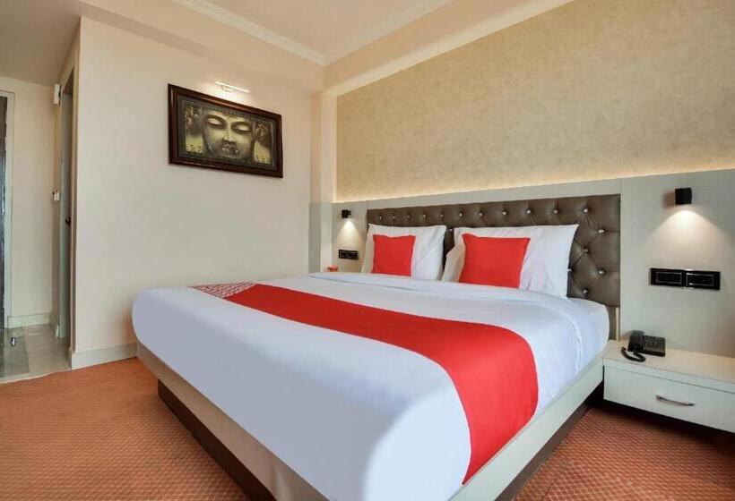 בית מלון כפרי Aangan Regency