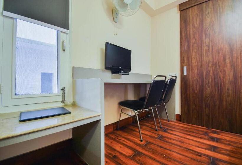 בית מלון כפרי Aangan Regency