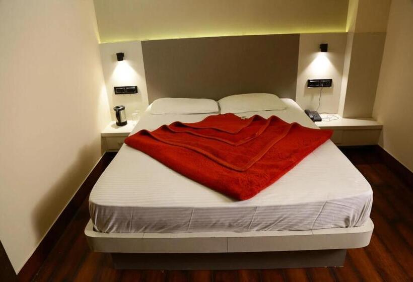 בית מלון כפרי Aangan Regency