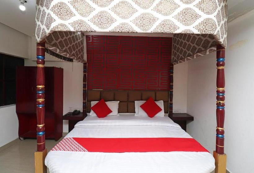 هتل D' Seasons By Oyo Rooms